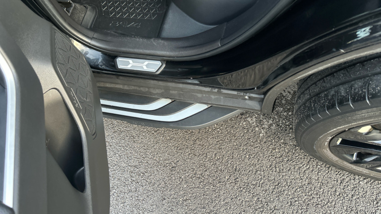 Toyota RAV4 2.5 VVT-i Hybrid Black Edition 5dr CVT Hybrid Estate